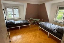 TOP Monteurwohnung für 5 // Parkplätze // sehr ruhig in Stuttgart