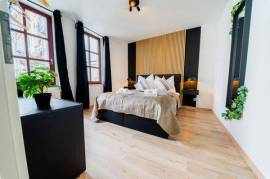 Black Diamond Apartment I Zentrum I Parken I WLAN I Küche