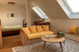 Pack your bags and move into your perfectly equipped temporary hom