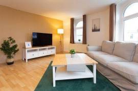 Pretty Home Skyline Work & Stay