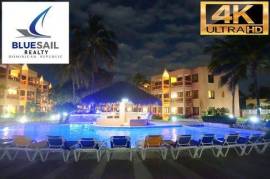 1 BED 1 BATH OCEANFRONT PENTHOUSE, 30 SECONDS TO THE BEACH, WALK TO CABARETE!