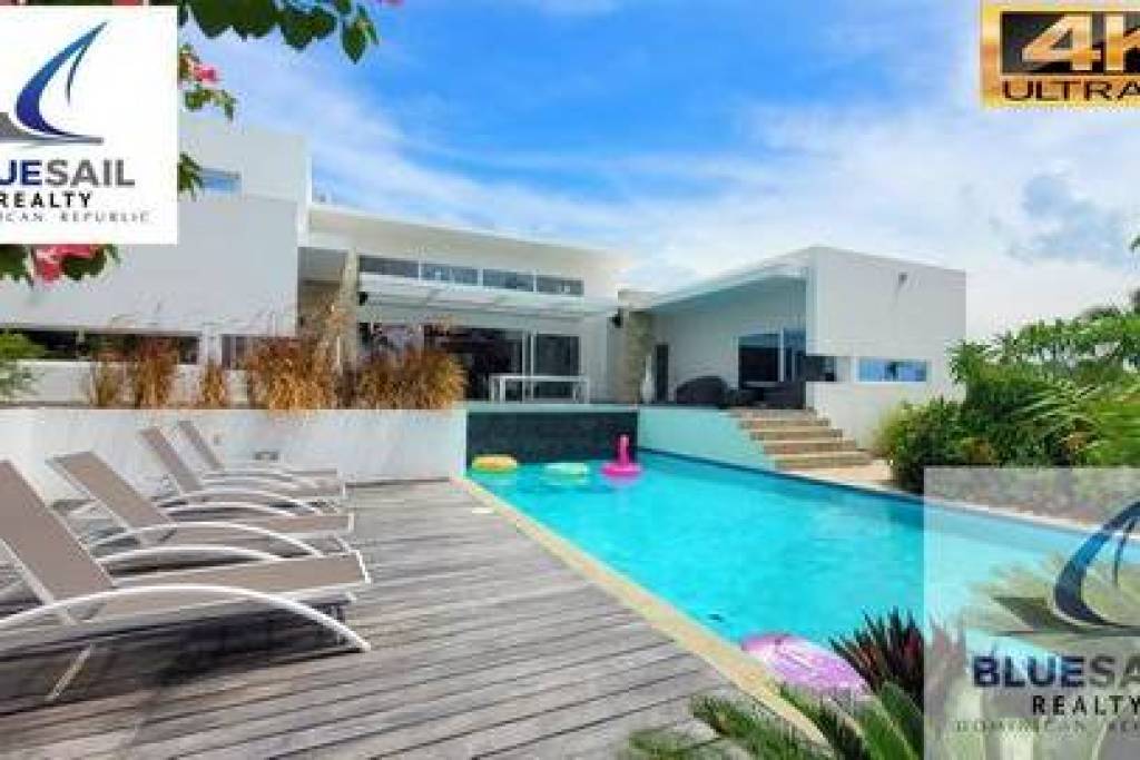 STUNNING 5 BEDROOM LUXURY VILLA OCEANVIEW