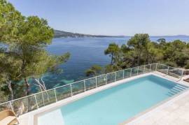 Modern villa in first sea line with private sea access directly on green zone of Torrenova