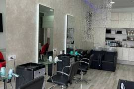 FRISEURAKTIVITÄT ZU VERKAUFEN