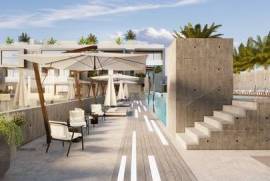 Luxurious penthouse in top location with. Sea view, large roof terrace and private pool