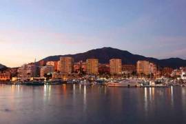 Plot of land ready to build with all the licenses located in Marbella New Golden Mile.