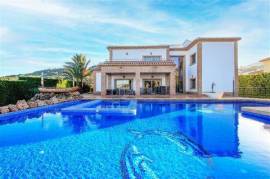 Luxe villa te koop in Javea, Costa Blanca.