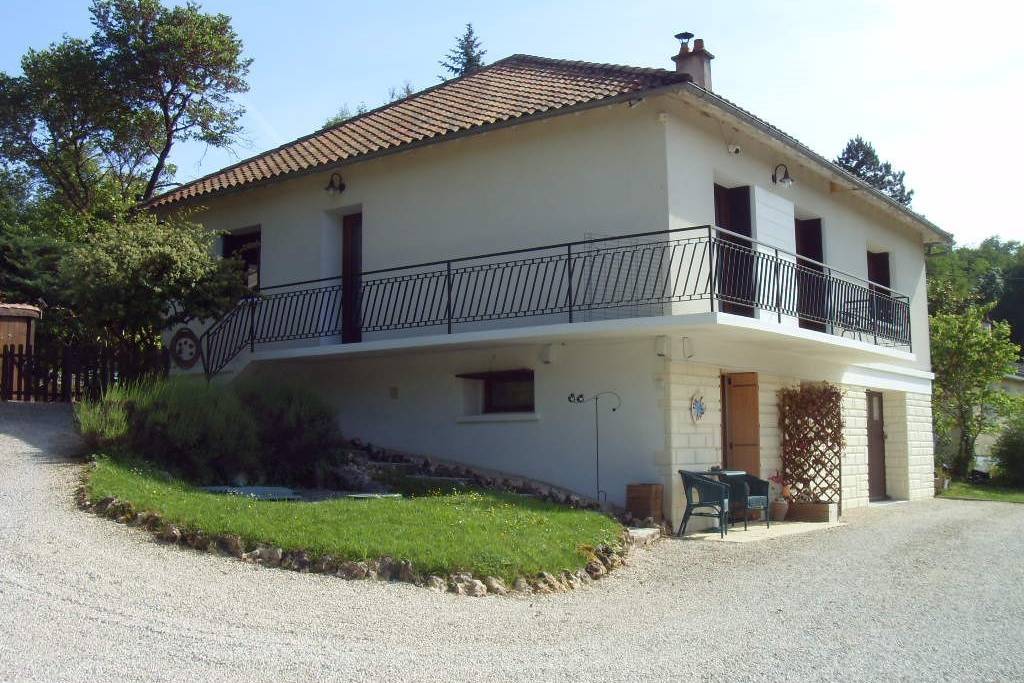 €186170 - Beautiful Detached Property With Independant Apartment