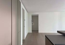 2-beds apartment, for rent next to the Tagus River