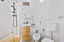 Completely Renovated 4 Bedroom Apartment in Portimão