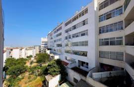 Completely Renovated 4 Bedroom Apartment in Portimão