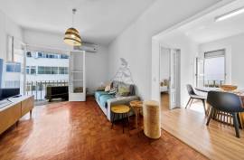 Completely Renovated 4 Bedroom Apartment in Portimão