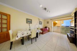 1 bedroom apartment with garage in the heart of Praia da Rocha