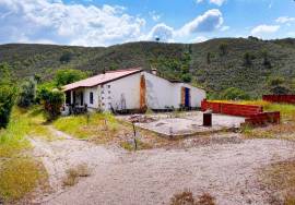 Charming 4-hectare farm for sale in idyllic Salto - São Bartolomeu de Messines