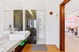 1 bedroom apartment in Condominium of Excellence with Sea View and  Garage in Praia da Rocha