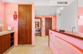 1 bedroom apartment in Condominium of Excellence with Sea View and  Garage in Praia da Rocha