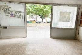 Loja com 210m² e Acesso Direto à Rua Para Veículos