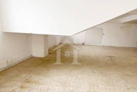 Loja com 210m² e Acesso Direto à Rua Para Veículos