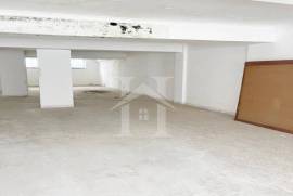 Loja com 210m² e Acesso Direto à Rua Para Veículos