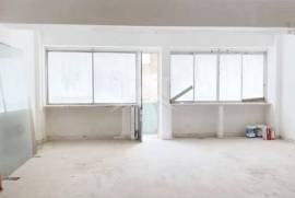 Loja com 210m² e Acesso Direto à Rua Para Veículos