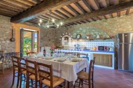 Elegant Tuscan Farmhouse with Pool and Panoramic Views