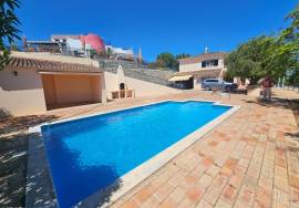 Traditional 3-Bedroom Country House with Panoramic Views in São Brás de Alportel