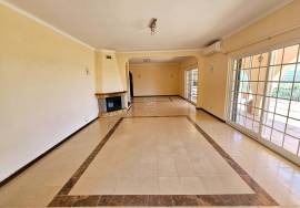 Traditional 3-Bedroom Country House with Panoramic Views in São Brás de Alportel