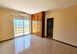 Traditional 3-Bedroom Country House with Panoramic Views in São Brás de Alportel