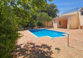 Traditional 3-Bedroom Country House with Panoramic Views in São Brás de Alportel