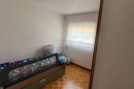 Renovated 3 bedroom apartment on the 1st floor of a building located in Gandra in Ermesinde