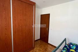 Renovated 3 bedroom apartment on the 1st floor of a building located in Gandra in Ermesinde