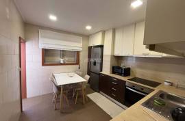 Renovated 3 bedroom apartment on the 1st floor of a building located in Gandra in Ermesinde
