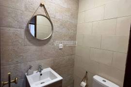 Renovated 3 bedroom apartment on the 1st floor of a building located in Gandra in Ermesinde