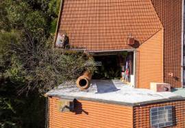 Store with 350 m2 ideal for commerce and restaurants located in Penha de França in the heart of Lisbon