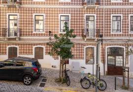 Store with 350 m2 ideal for commerce and restaurants located in Penha de França in the heart of Lisbon