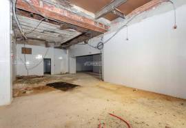 Store with 350 m2 ideal for commerce and restaurants located in Penha de França in the heart of Lisbon