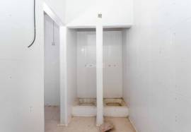 Store with 350 m2 ideal for commerce and restaurants located in Penha de França in the heart of Lisbon