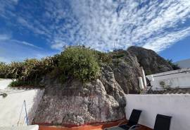 La Roca Townhouse