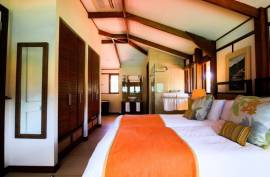 Luxury 3 Bed Penthouse for sale on Eden Island –