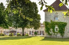 Luxury La Soliniere Estate & Gite Complex For Sale In Charente Deux Sevres