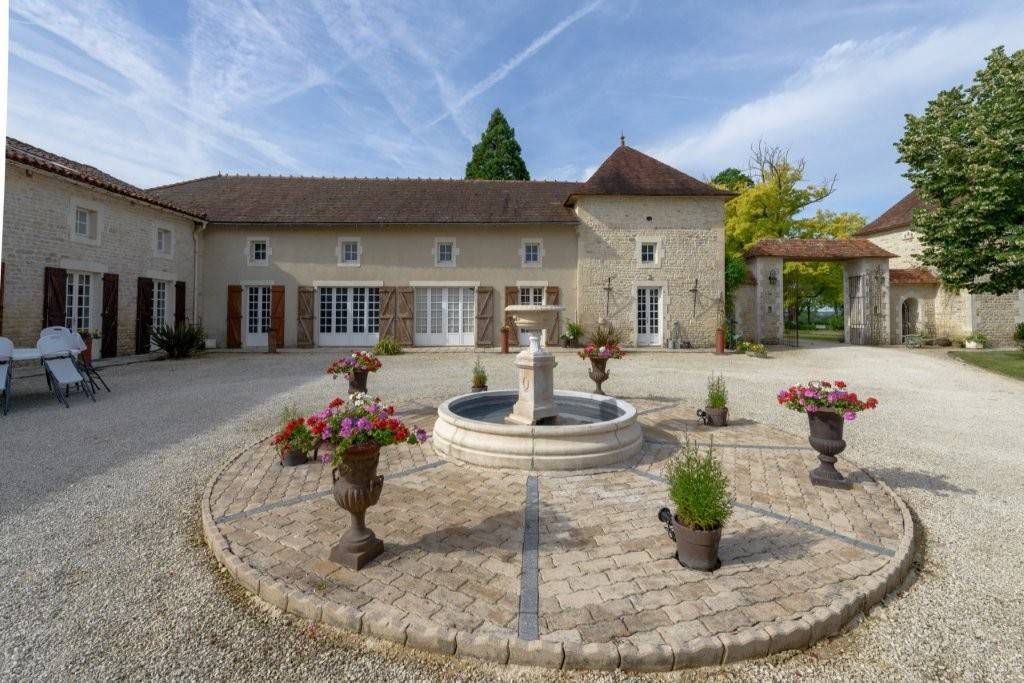 Luxury La Soliniere Estate & Gite Complex For Sale In Charente Deux Sevres