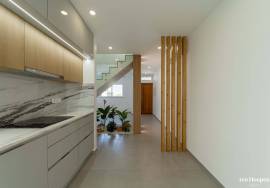 Unique Opportunity in the Heart of Lagos — Fully Renovated 4+2 Bedroom Townhouse