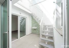 Unique Opportunity in the Heart of Lagos — Fully Renovated 4+2 Bedroom Townhouse
