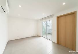 Unique Opportunity in the Heart of Lagos — Fully Renovated 4+2 Bedroom Townhouse