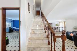 Excellent 4 Bedroom Villa with Large Areas in Bemposta - Portimão.