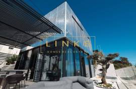 The Most Spectacular Mirror Villa in Portugal, Madeira