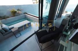 The Most Spectacular Mirror Villa in Portugal, Madeira