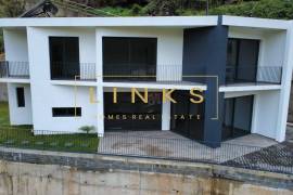 Brand-New 3-Bedroom Villa with Panoramic Sea Views – Ready to Move In | Tabua, Ribeira Brava