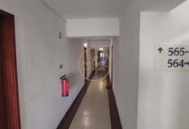 Holiday apartment - Praia da Rocha - close to the beach - balcony - gated community - furnished