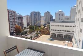 Holiday apartment - Praia da Rocha - close to the beach - balcony - gated community - furnished